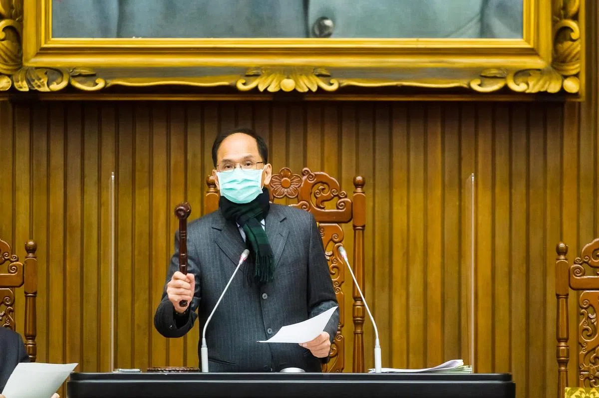 台湾民进党籍立法院长游锡堃曾说，“中华民国”的邦交国少之又少时，“台湾”的邦交国就会出现。（游锡堃面簿）