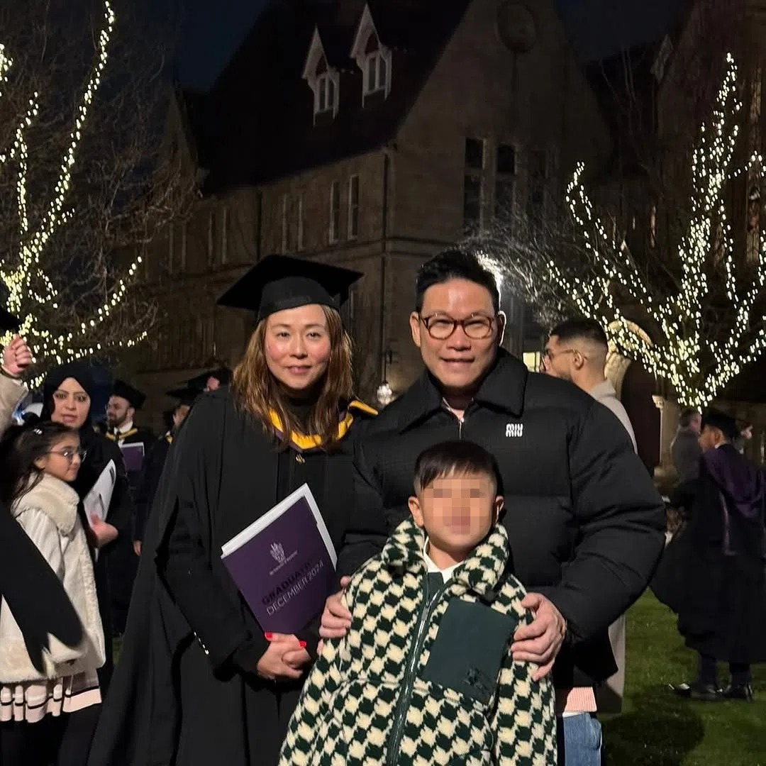 图为苏永康和太太及8岁儿子Jazz。他说冠病疫情后跟家人的关系变得更亲密。（取自苏永康IG）