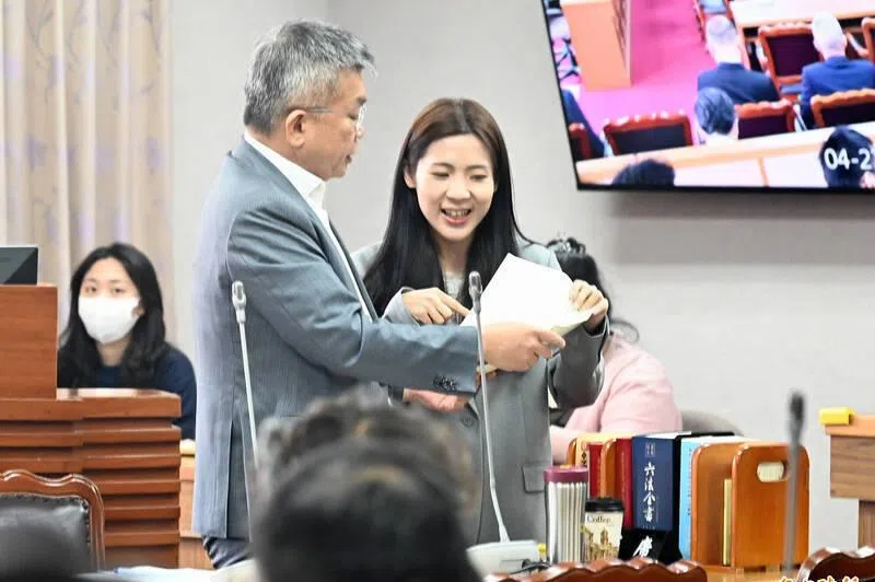 台湾军购三度协商仍陷分歧 美在台代表促尽速通过