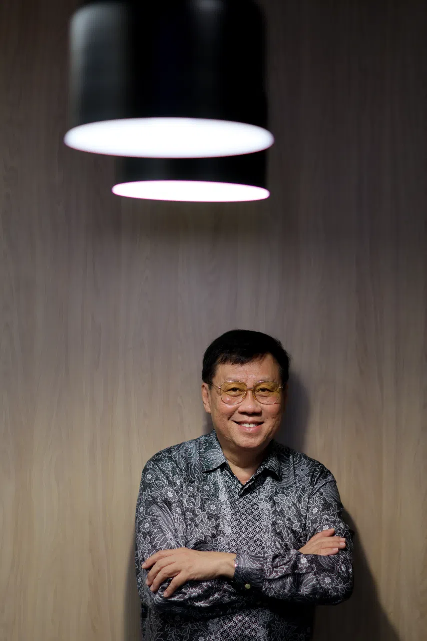 温金华虽然有口吃，但努力克服公开演讲的恐惧，举办开讲会。（龙国雄摄）