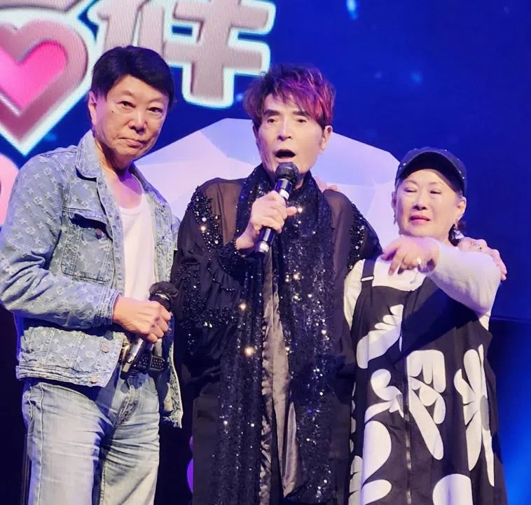 李伟才（左起）、林冲和金银姬在教会活动上聚首。（管雪梅提供）