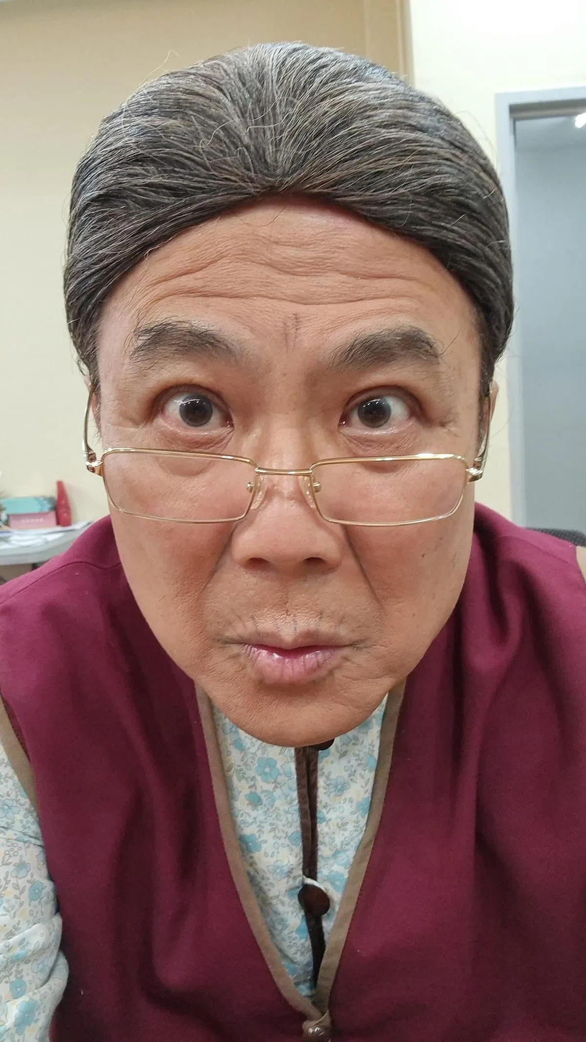 梁志强出动梁婆婆向女性致意。（取自IG）