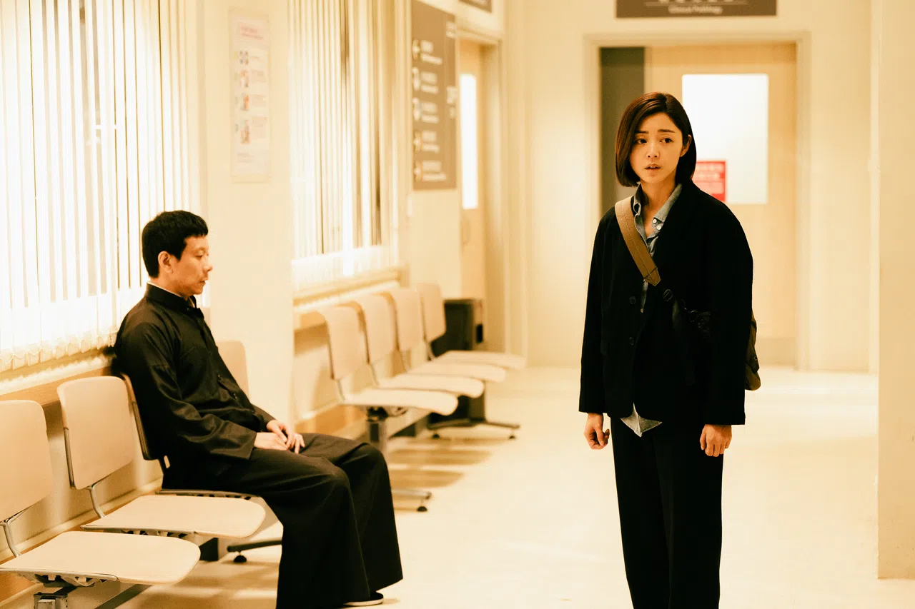 朱柏康（左）和卫诗雅在《破·地狱》的演出让人赞赏。（新加坡电影协会提供）