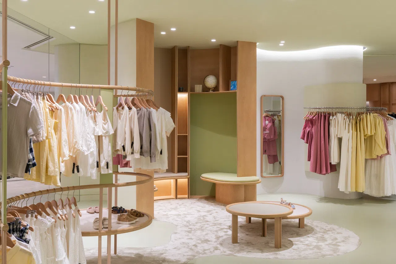 Klarra位于来福士城购物中心的新店主打自然系风格。（品牌提供）