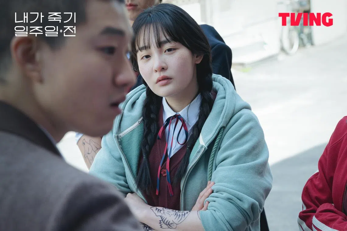 金敏荷带有雀斑的圆润脸颊让她辨识度高，演高中少女充满灵气。（取自TVING脸书）