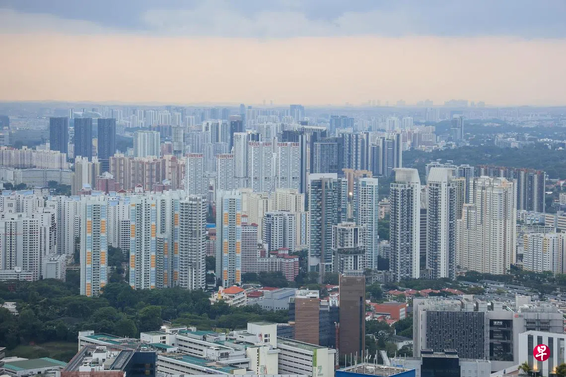 速读包】美联储四年首减息如何影响你我定存房贷债券和投资？ | 联合早报