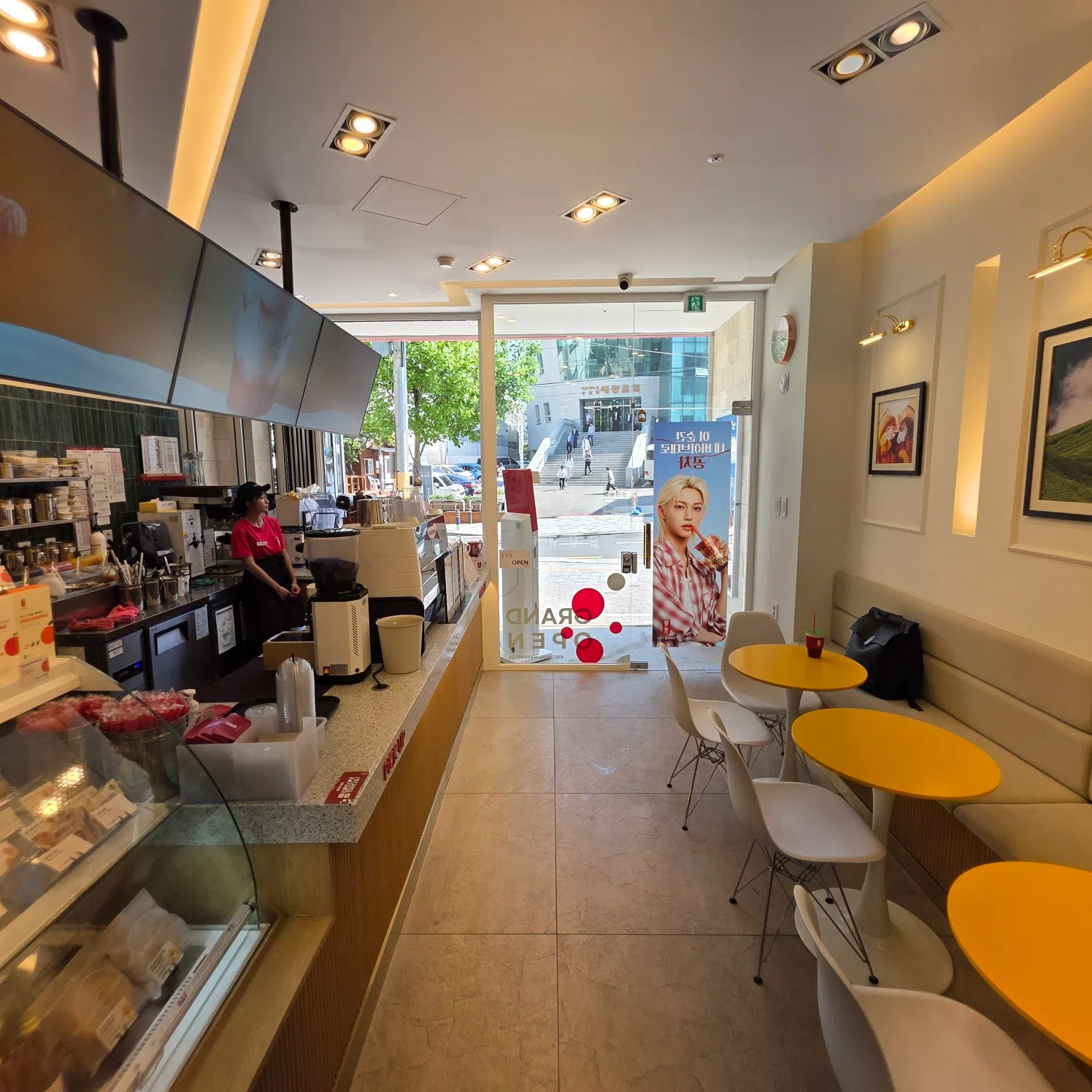 贡茶国际指出，在韩国和日本市场推出的基础上，贡茶将在本地市场推出更新后的2.0版本。图为贡茶在韩国釜山市的店面。（取自贡茶韩国网站）