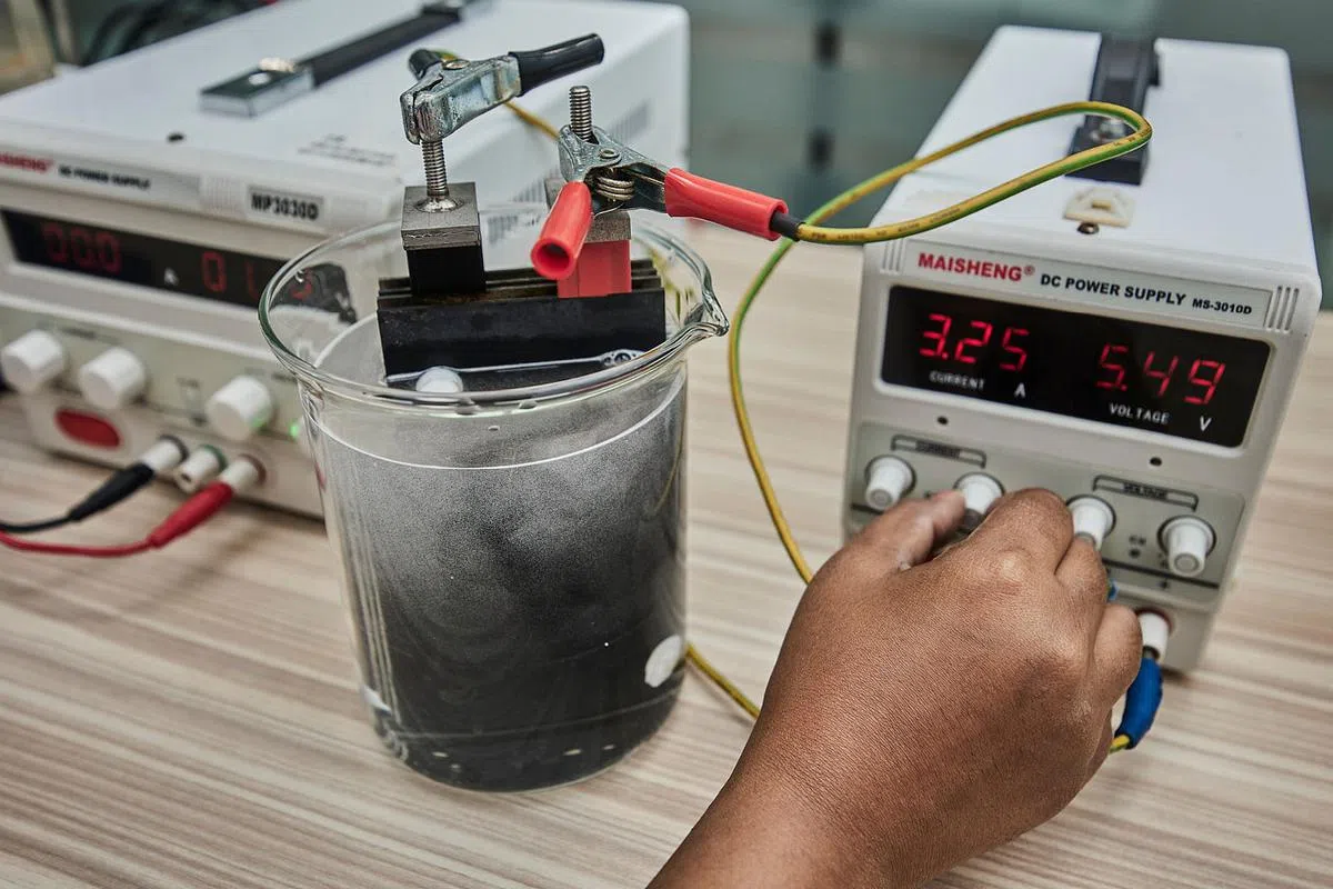 公司研发的污水处理技术，优点就是没有使用化学物质，更为环保。（图/新报业媒体）