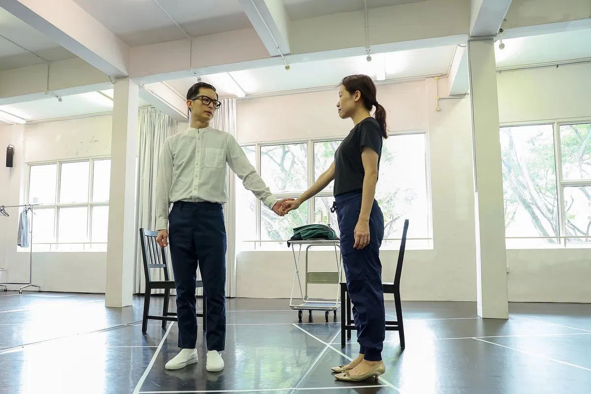 既是舞台上的合作者，又是现实中的夫妻，谢燊杰和徐山淇剧里剧外都有默契。（主办单位提供照片）