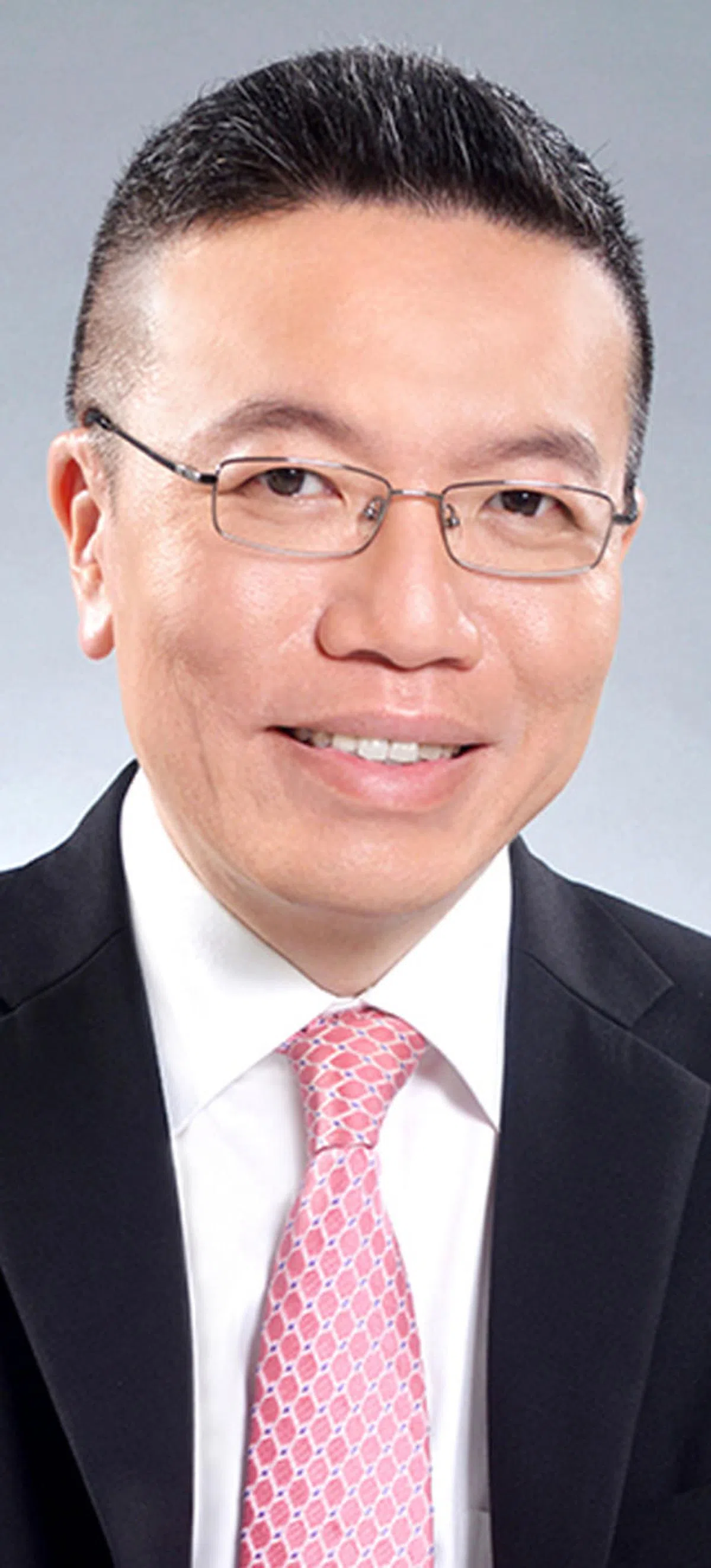 谢诏全：最好是全用现金支付保费，保留款项在保健储蓄户头中，赚取更多利息。（受访者提供）