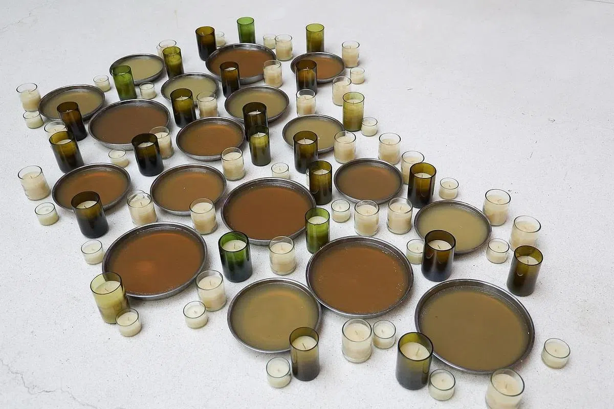 Potato Head用剩余的食用油制成香氛蜡烛。（蔡家增摄）