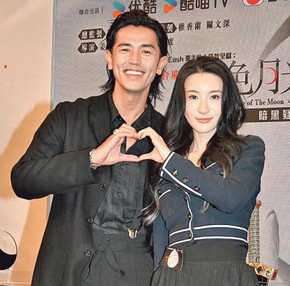 剧中林夏薇（右）与马志威演奸角。