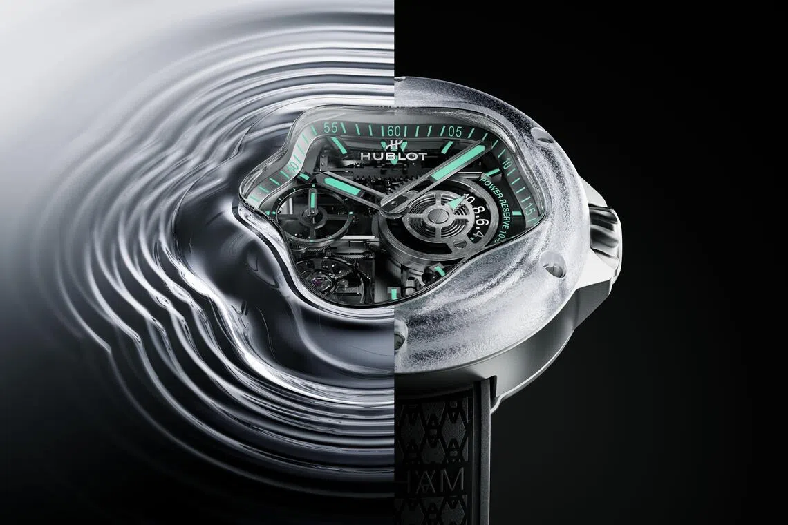 MP-17表壳比例精巧又不失力量感，仿佛水波在金属与蓝宝石表面凝结。（宇舶表提供）