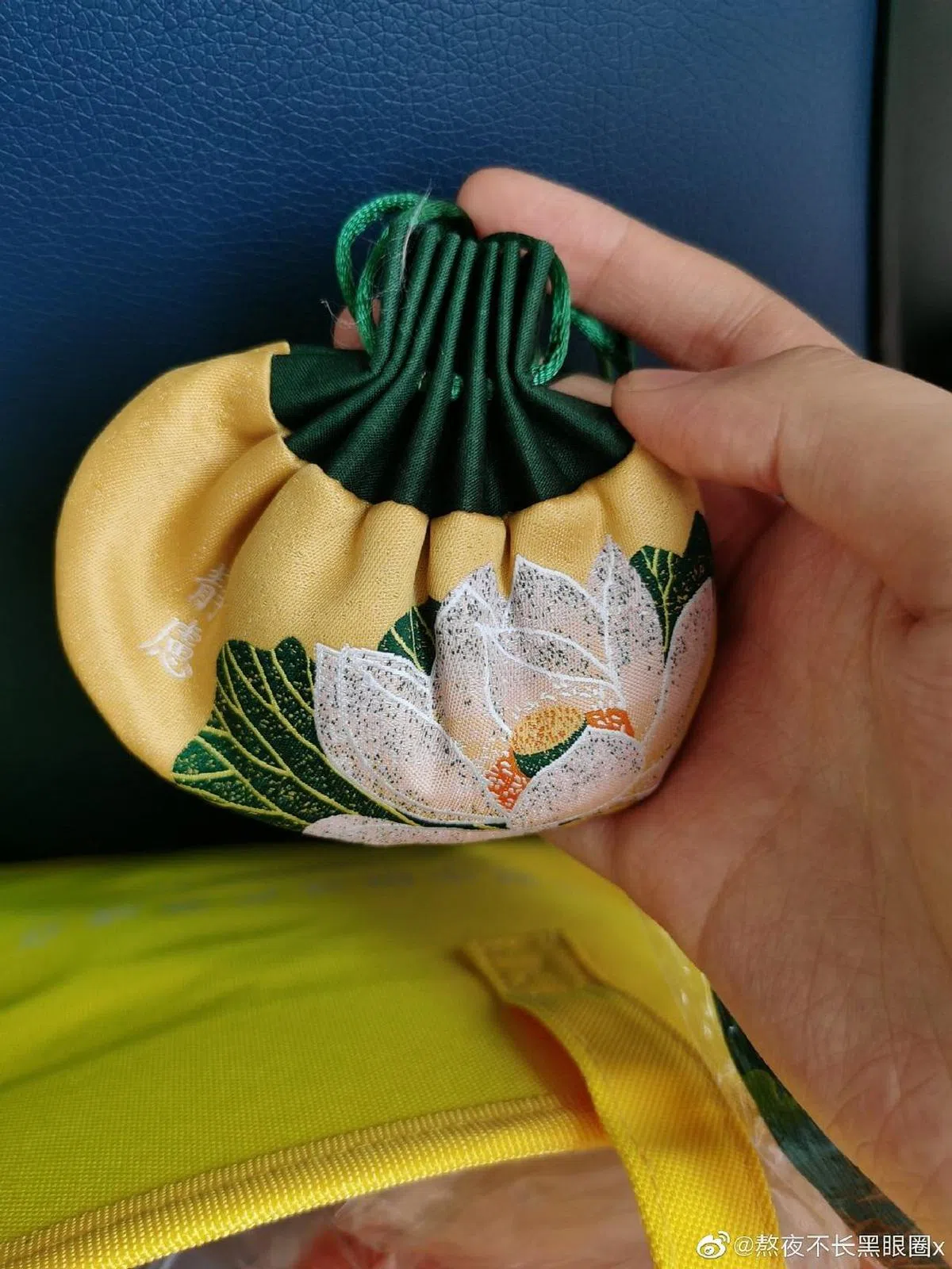 设计精美的避暑香囊。（微博）