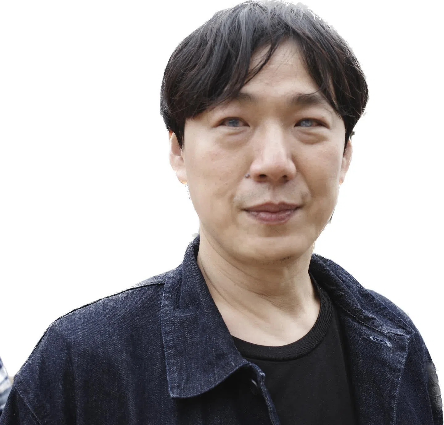 萧煌奇摘下墨镜澄清网路谣言。（取自艺人脸书）