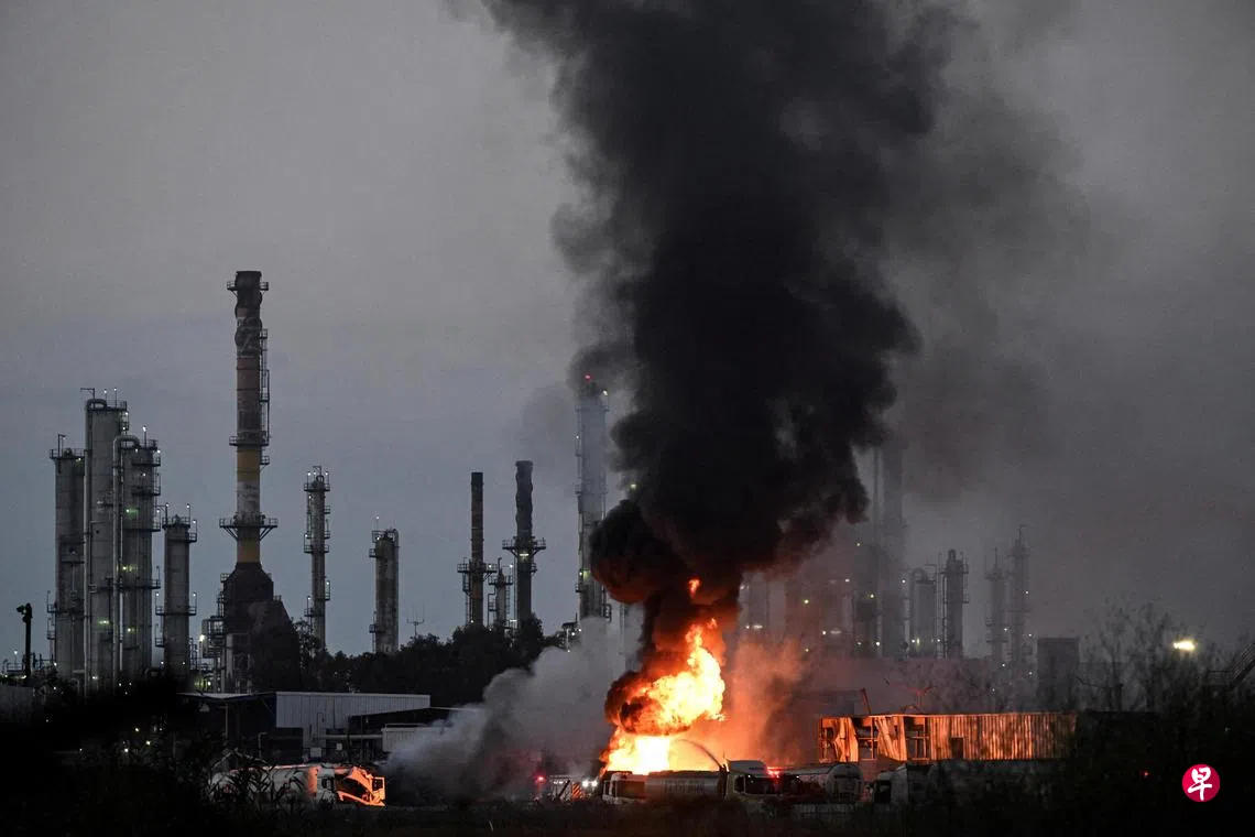 伊朗对以色列打击持续伊朗电视台广播因袭击中断传伤亡| 联合早报