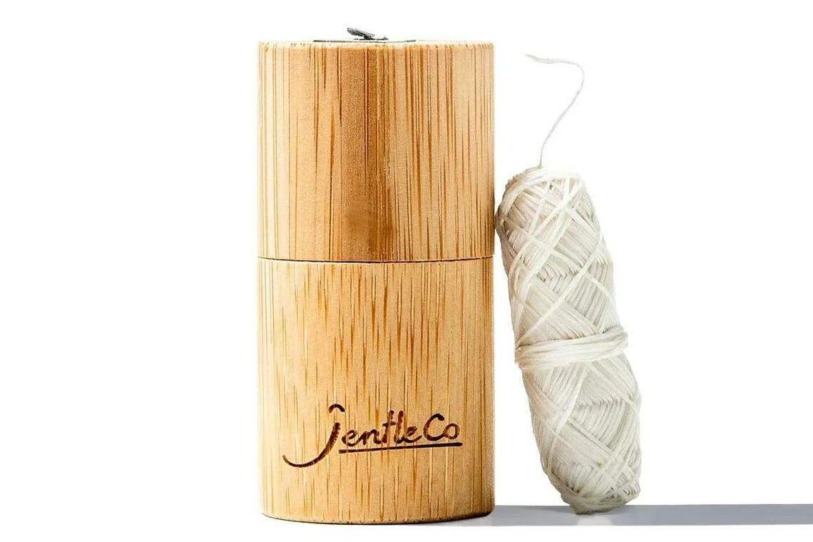 JentleCo的竹制牙线盒和牙线，都具减塑环保理念。（取自Your Sustainable Store网站）
