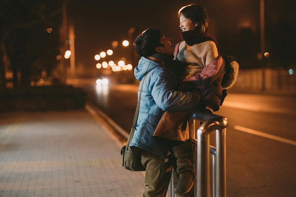 《后来的我们》由井柏然（左）和周冬雨主演。（Netflix提供）