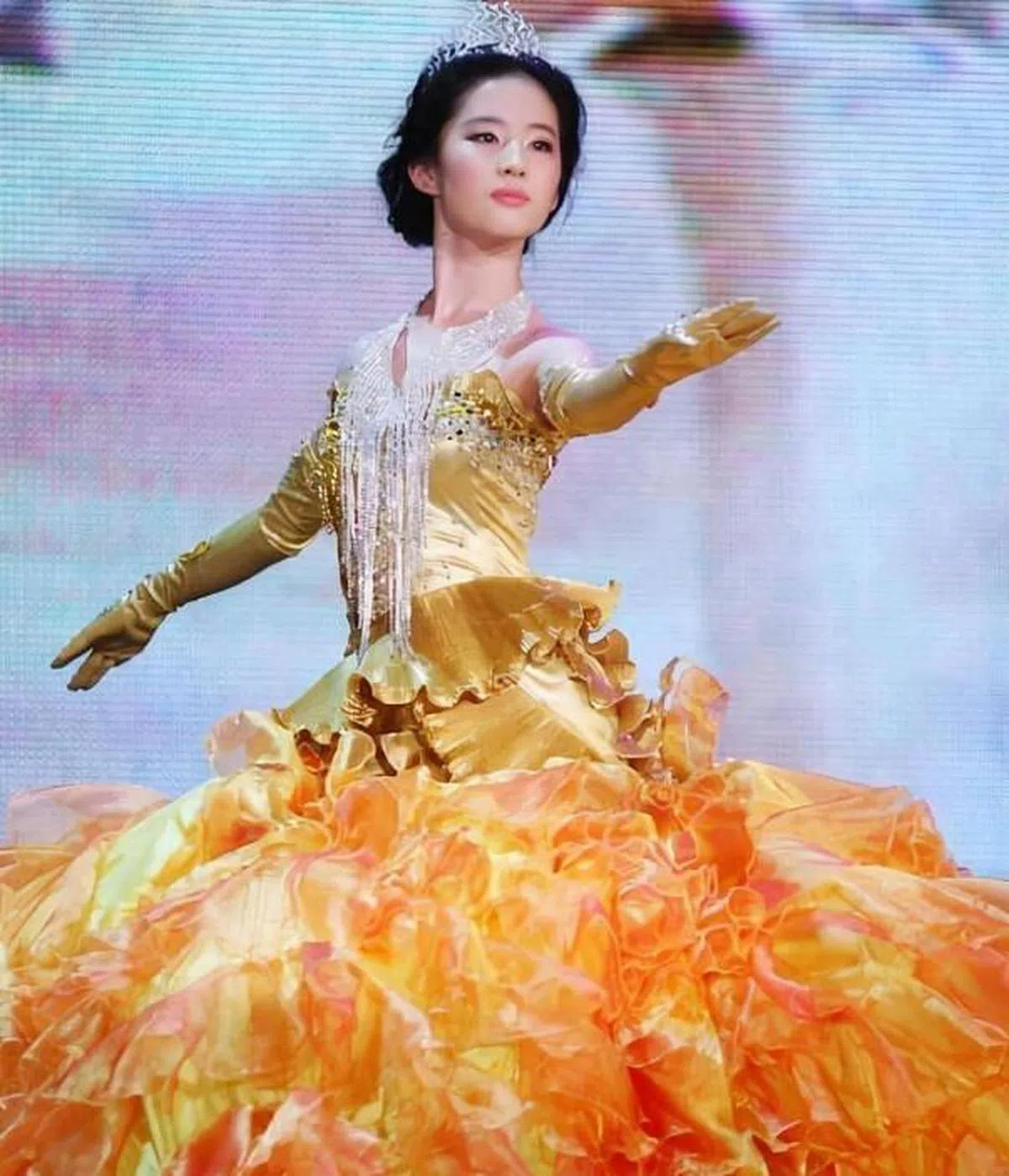 刘亦菲的金鹰女神造型。（互联网）