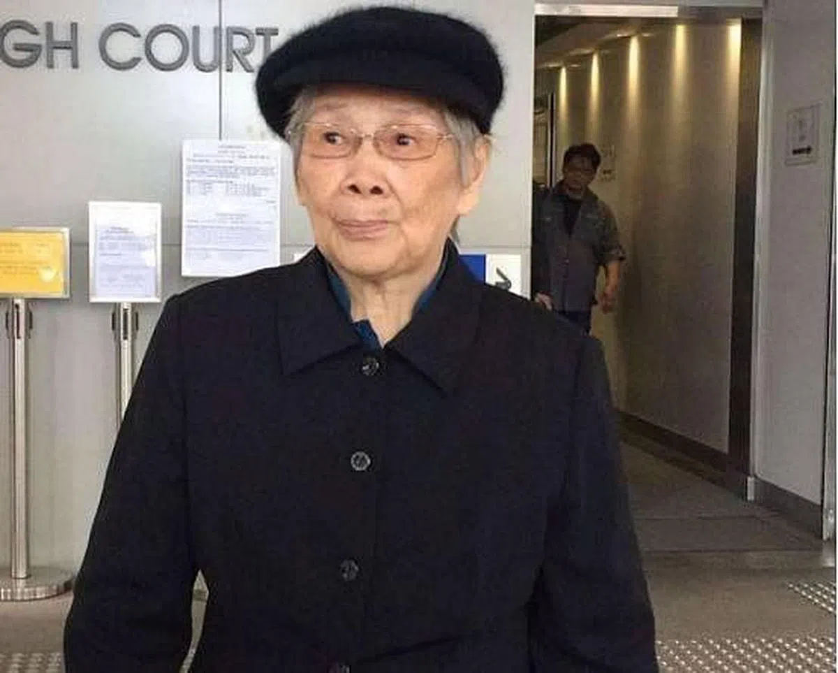 梅妈覃美金对女儿遗嘱不满，不断向法院上诉。（互联网）