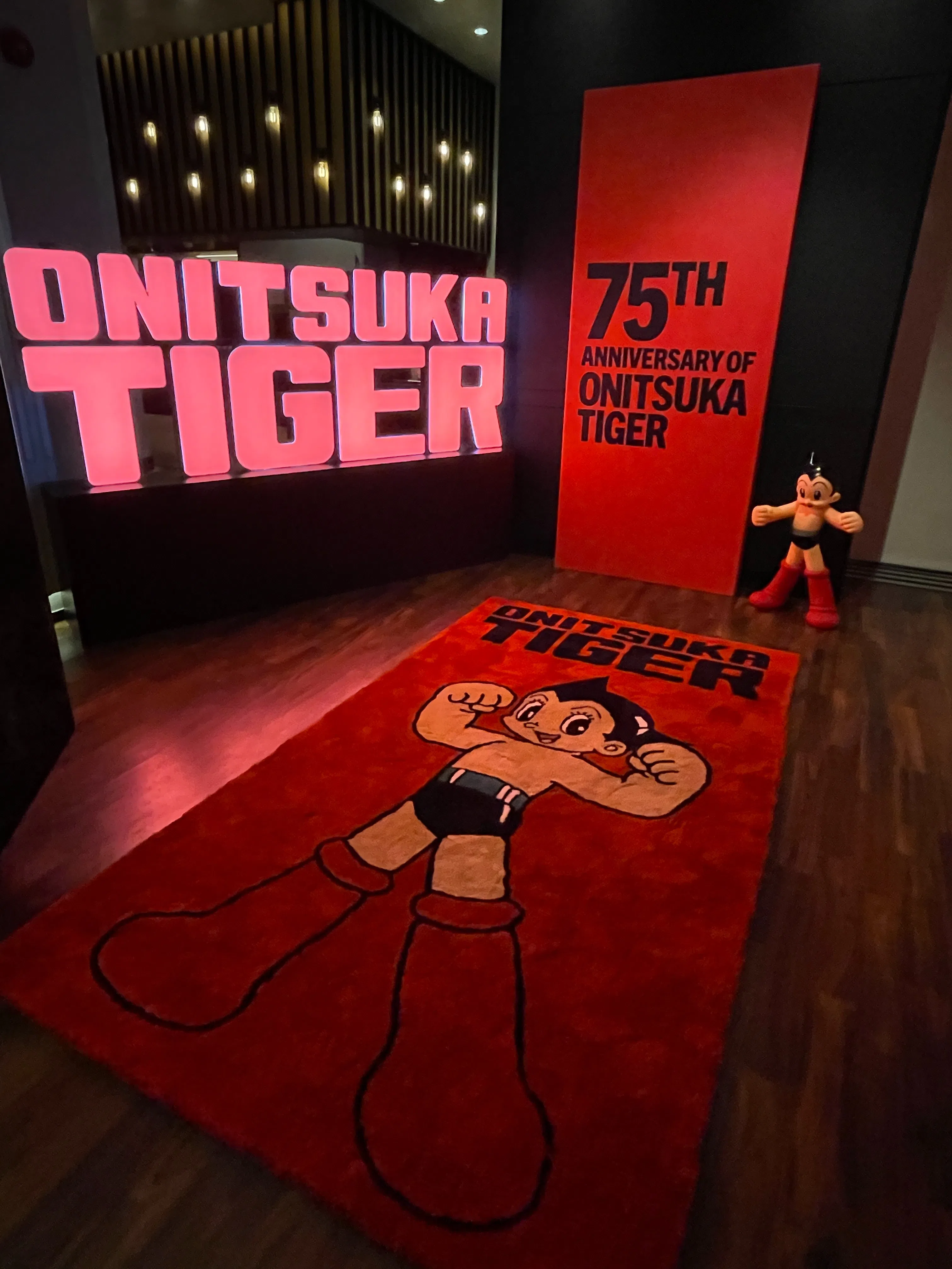 Onitsuka Tiger庆祝75周年，推出原子小金刚联名系列。（林方伟摄）