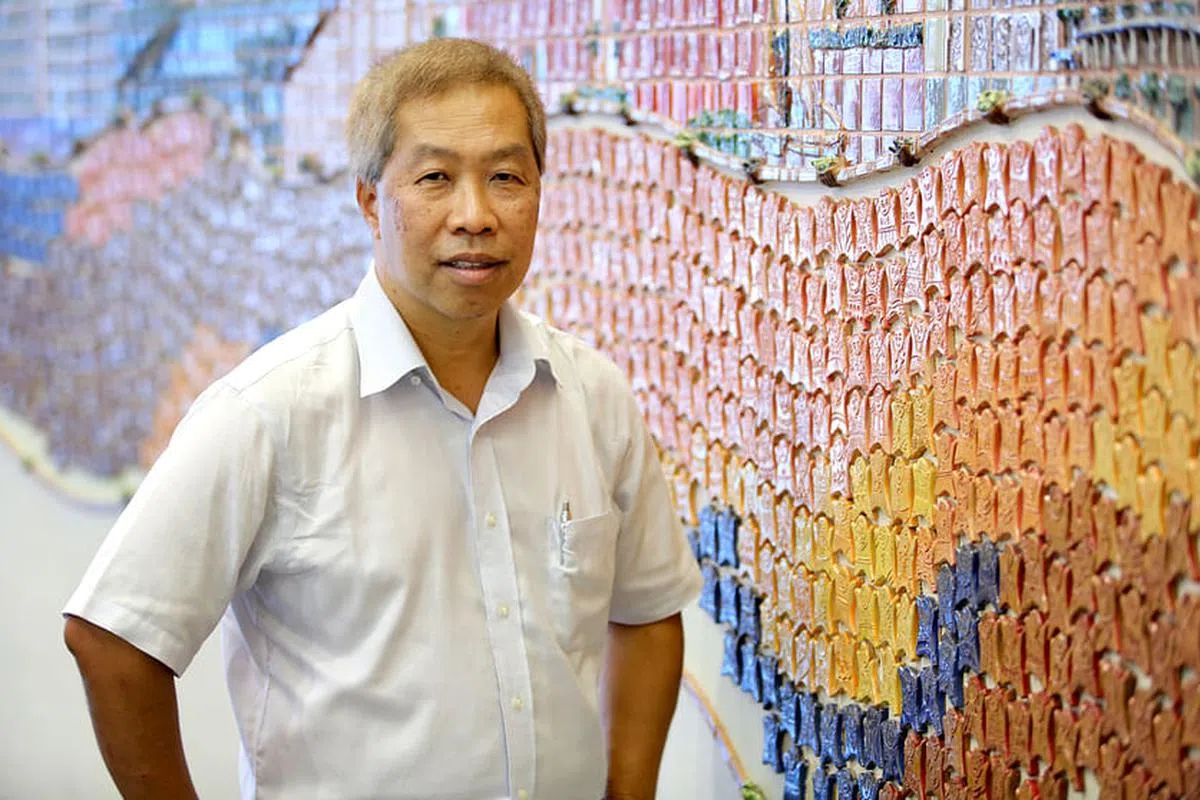 李国梁：组屋楼下虽人来人往，但也最被人忽略。