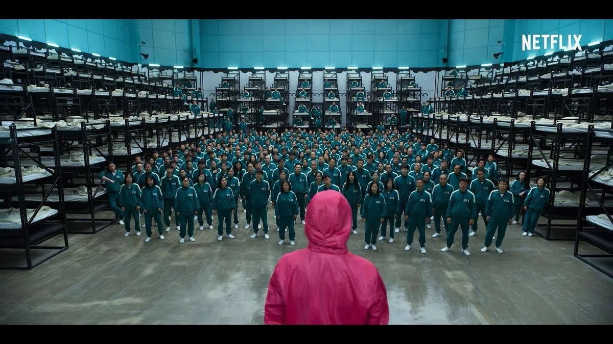 《鱿鱼游戏》被认为具有人性意涵，也有社会和历史意义。（视频截图）