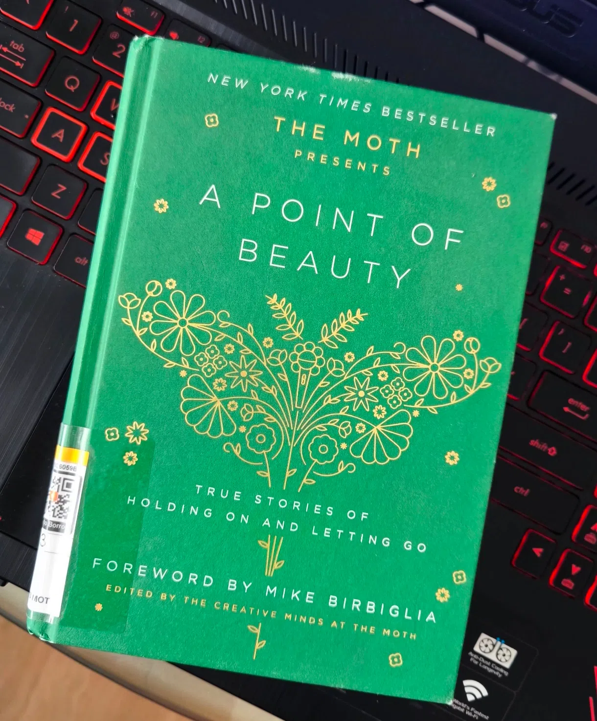 The Moth呈献的故事专辑《美的焦点——坚持与放手的真实故事》。（作者提供）