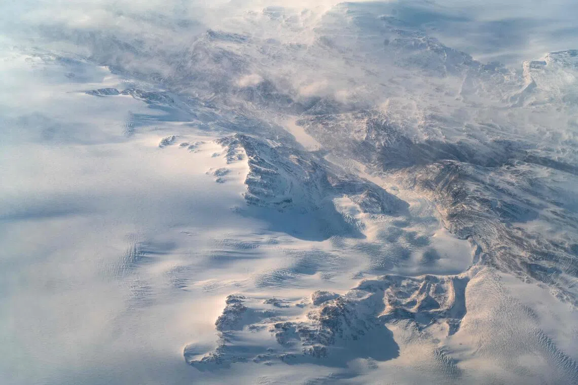 海洋热含量增加导致海水膨胀，加上冰川和冰盖融化，全球海平面持续上升。截至去年底，全球平均海平面比起1993年1月的水平已高出11厘米。（法新社）