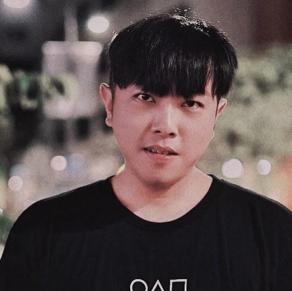 《赴汤蹈火》导演陈庆光说，得在两天内完成MV的拍摄很具挑战。（受访者提供）