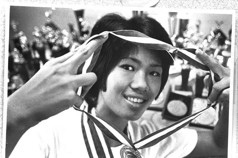 上一名在亚运会上夺得金牌的新加坡田径运动员是徐瑞莉，她在1974年的德黑兰亚运会女子400米项目中勇夺金牌，并打破大会纪录。（取自互联网）