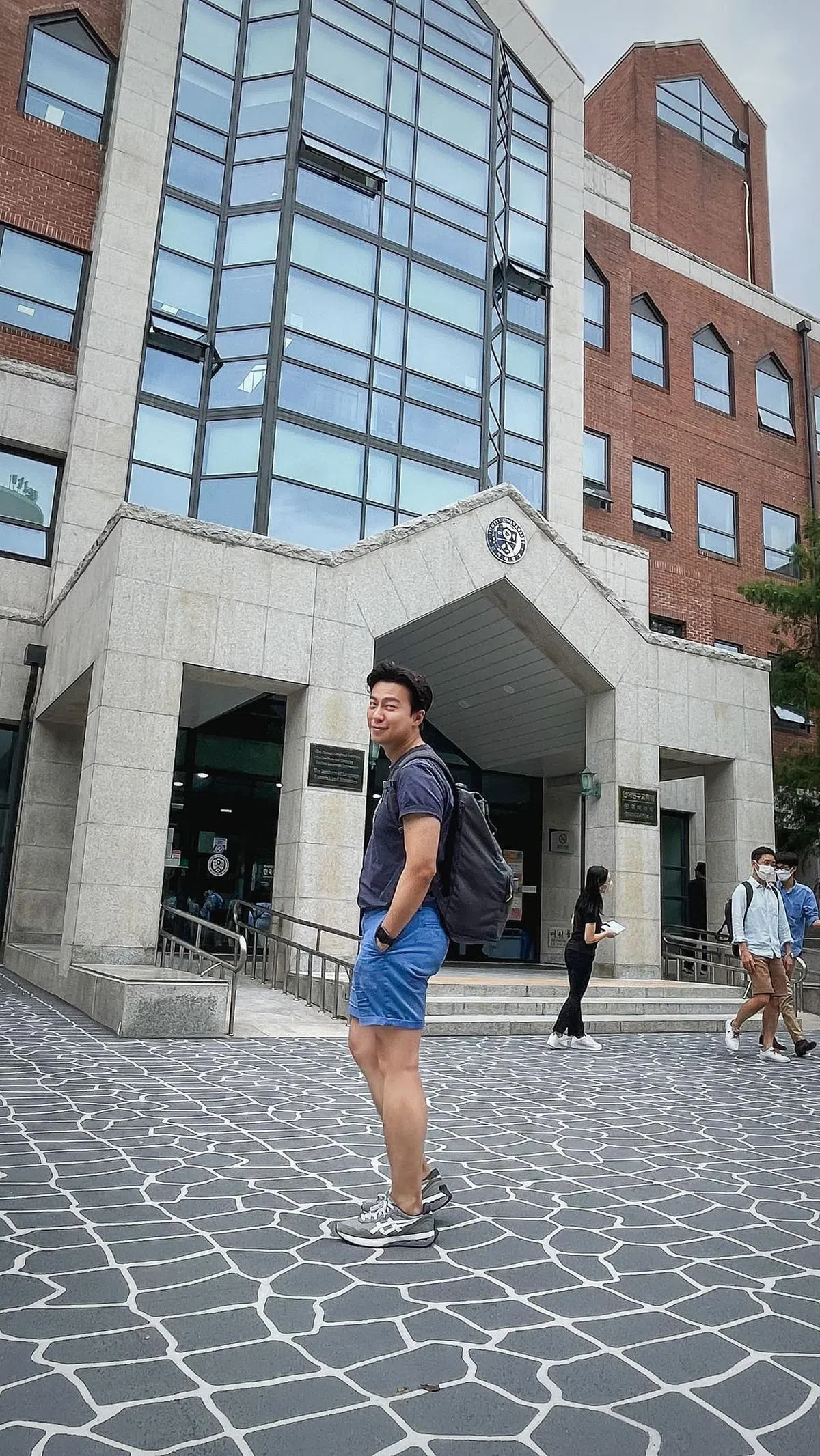 鹤天赐9月开始在韩国延世大学修读韩语。