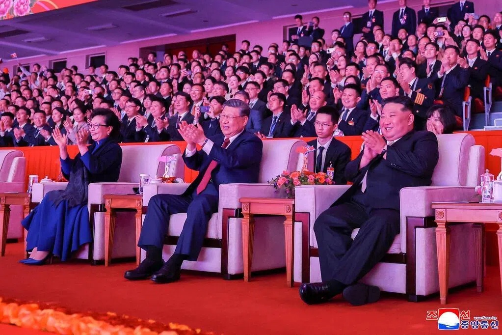 中国国家主席习近平星期二（6月9日）结束七年来对朝鲜的首次访问。他说，此次访问令中朝相互理解更深刻全