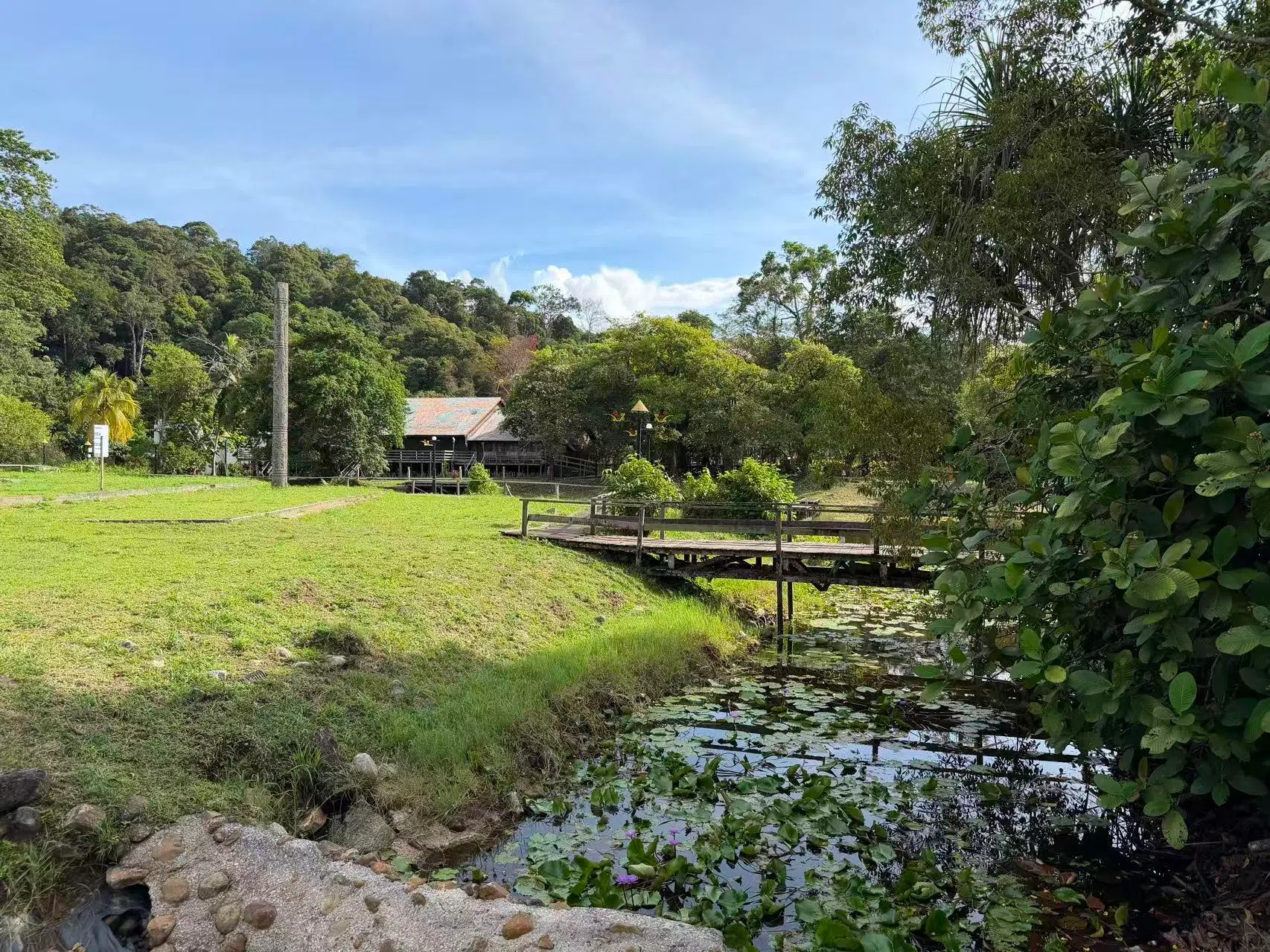 砂拉越文化村里的景色。（顾功垒摄）