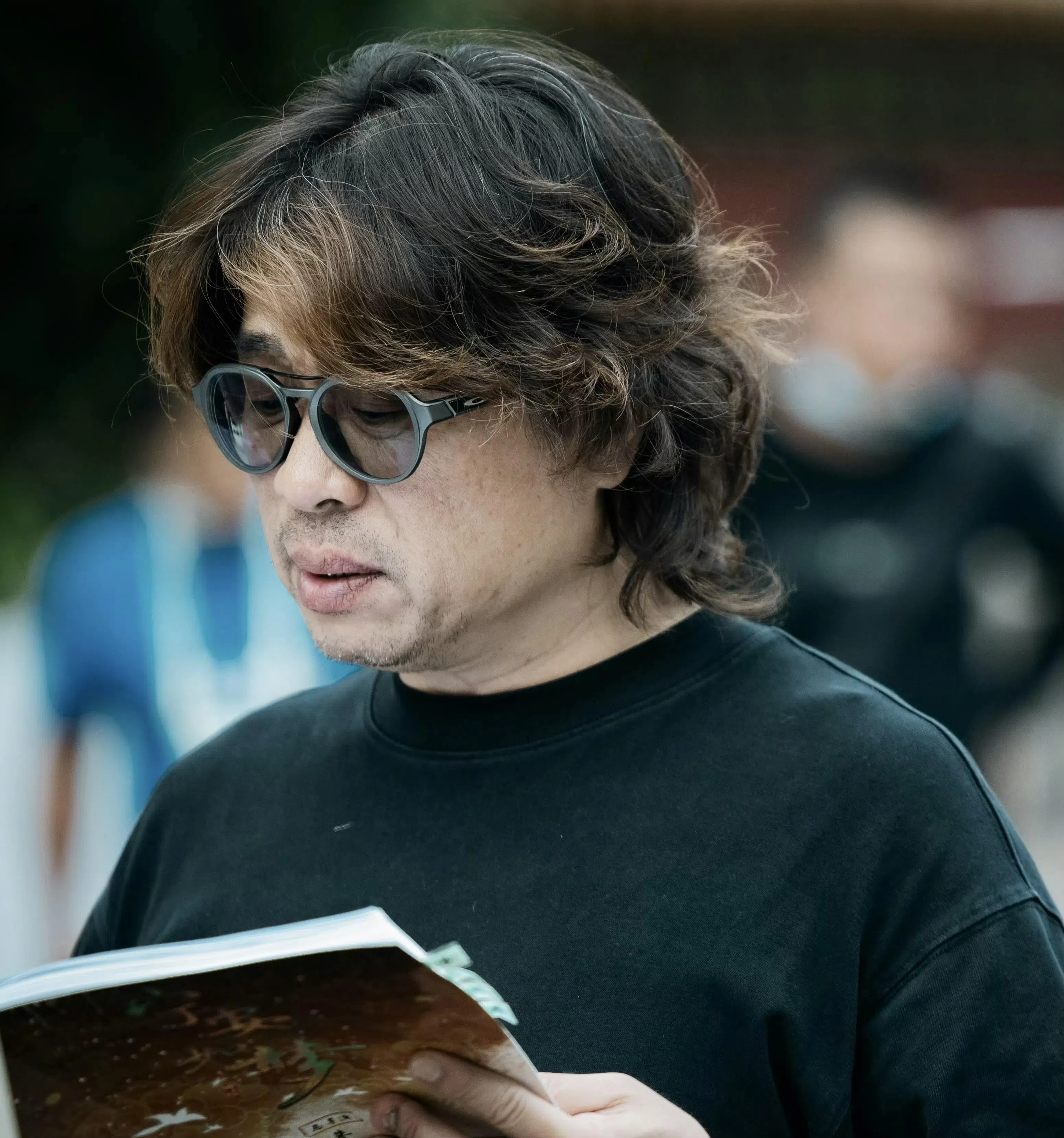 白鹿赞朱锐斌导演（图）很会用镜头语言，效率非常高，还特别懂演员。（互联网）