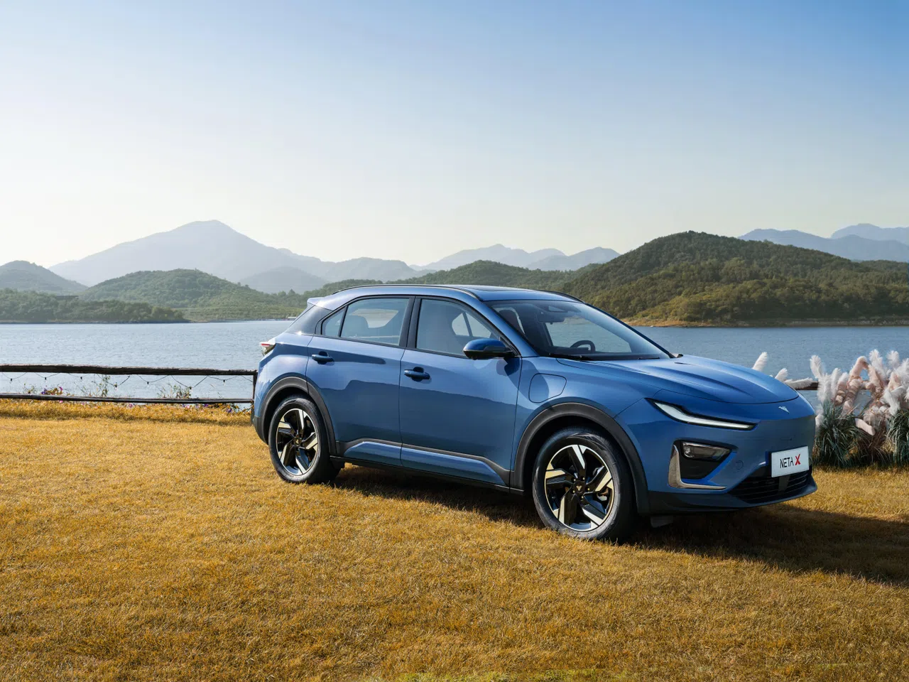 哪吒X能输出100kW最大功率和210Nm扭矩。（车商提供）