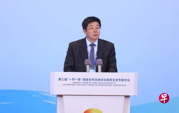 中国商务部国际贸易经济合作研究院原院长顾学明被撤销全国政协委员资格。图为顾学明2023年在“一带一路”国际合作高峰论坛智库交流专题论坛发言。 (互联网) 中国商务部国际贸易经济合作研究院原院长顾学明被撤销全国政协委员资格。图为顾学明2023年在“一带一路”国际合作高峰论坛智库交流专题论坛发言。 (互联网)