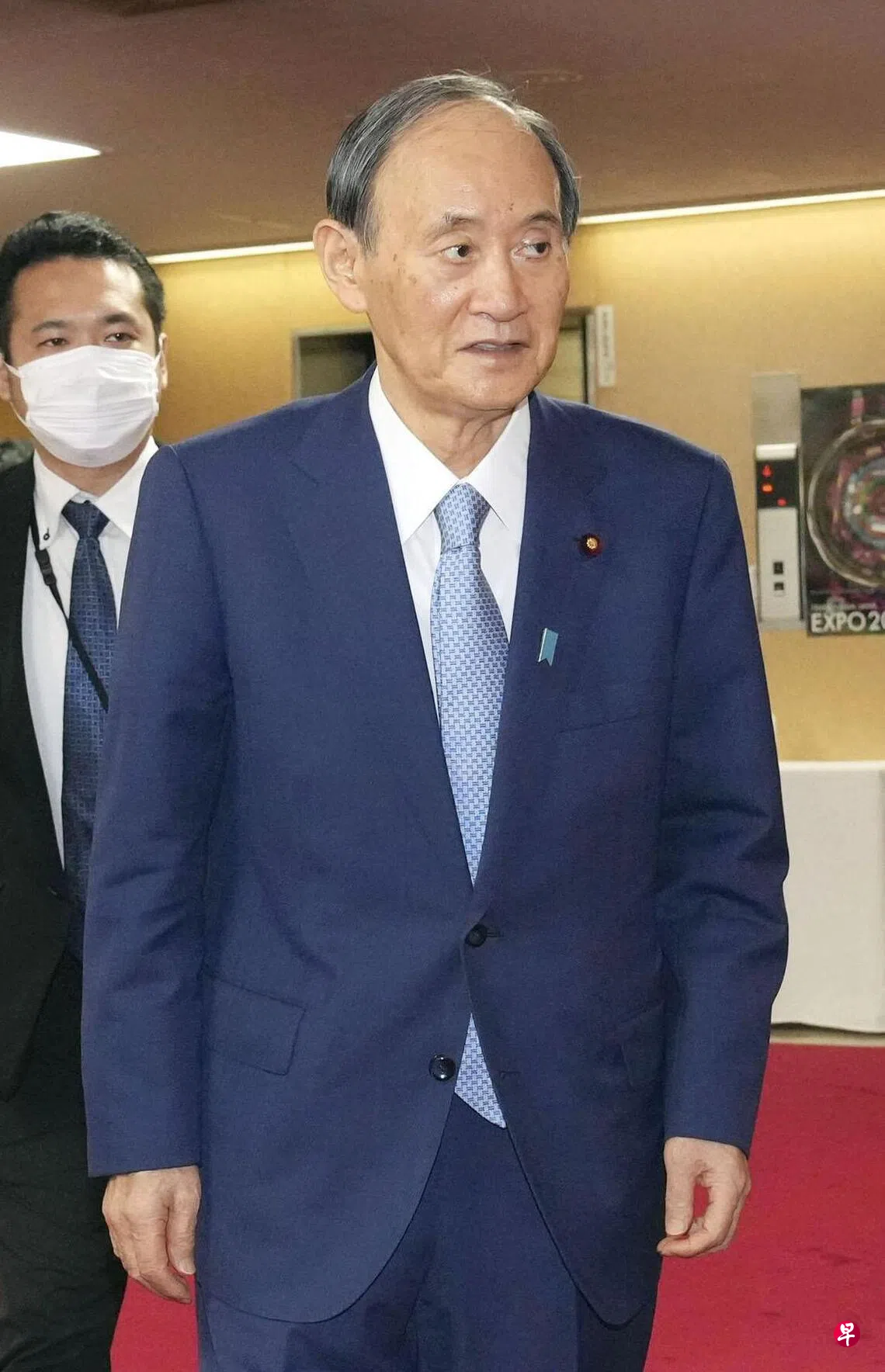 日前首相菅义伟宣布不参加众院选举| 联合早报