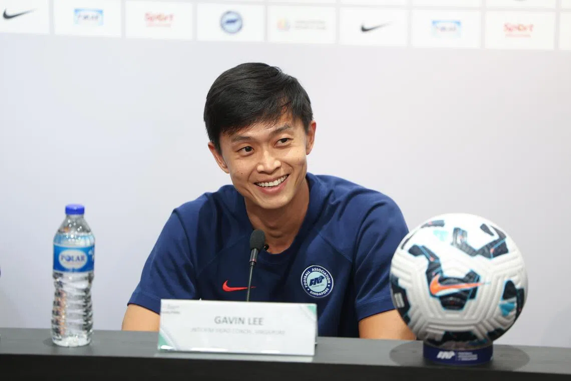 雄狮临时主帅李斯平透露，团队研究印度队比赛录像，发现对手执行力强，踢法鲜明，雄狮在比赛时要尽可能多进入对方禁区创造机会，同时确保防守稳固。（关俊威摄）