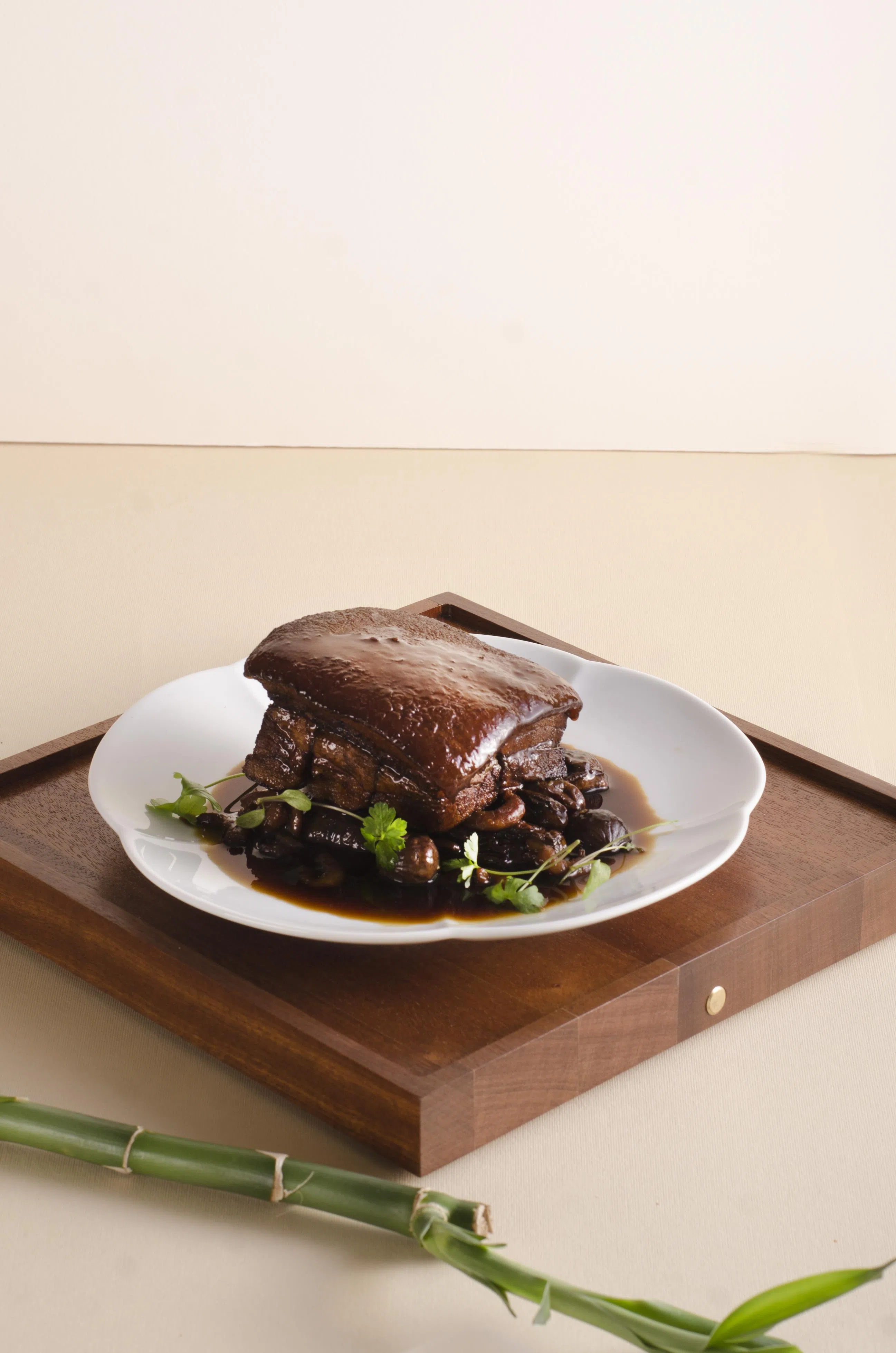 同安封肉是福建特色名菜，在厦门同安，人们办喜事或建新房，都少不了这一味。（餐馆提供）