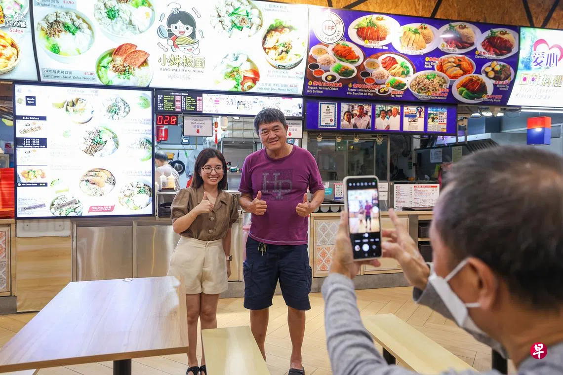 顾客买4.50元汤面电子转账误付450元诚实摊主网上寻“客”退款| 联合早报