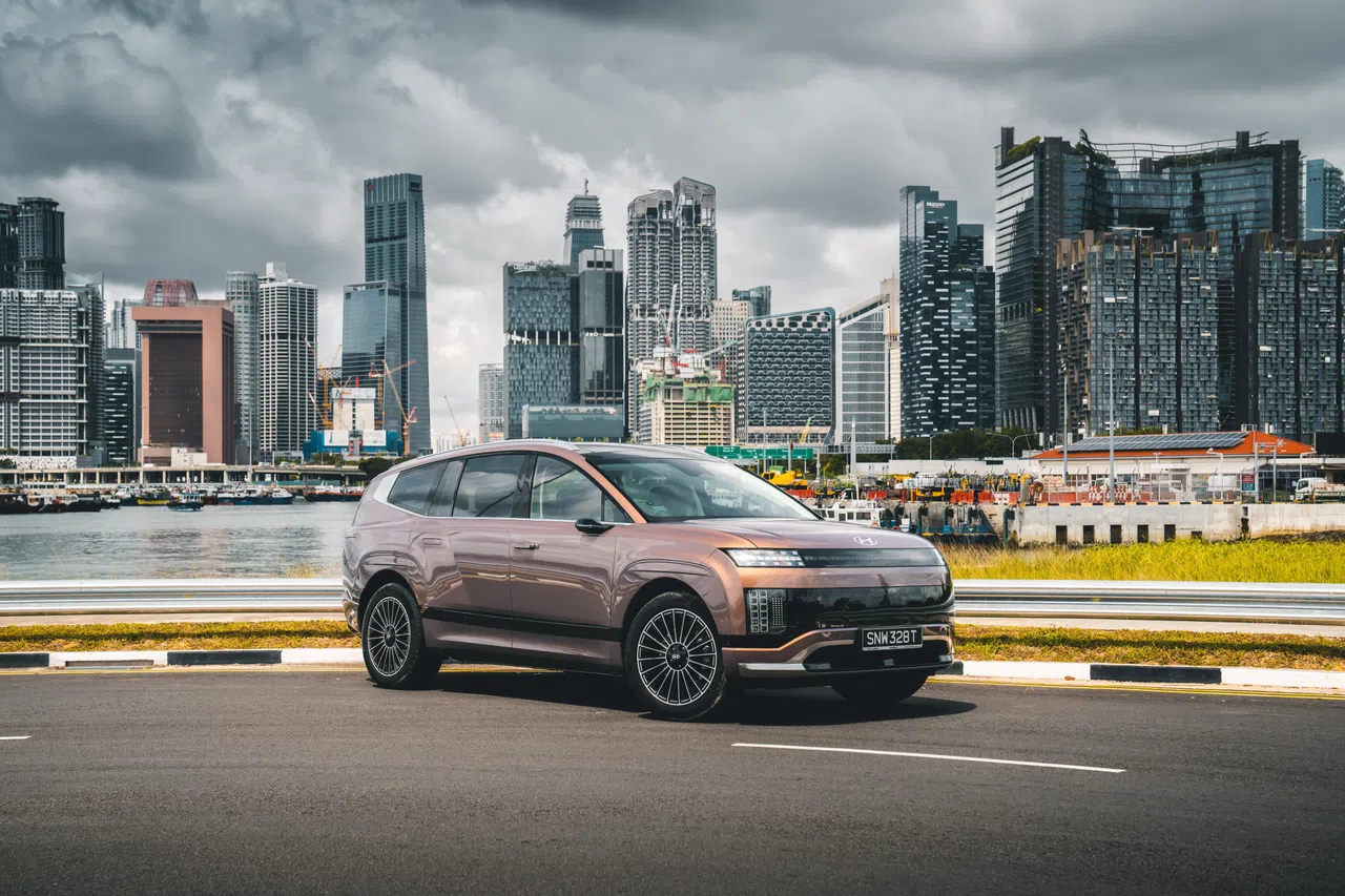 Ioniq 9前脸设计宽大厚重，气场十足。（车商提供）