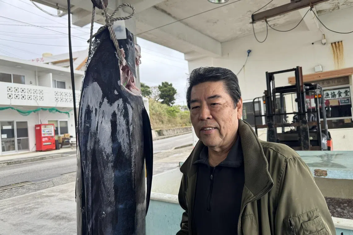 与那国岛的渔业合作社代表理事嵩西茂则认为，台海危机爆发时，台湾人极可能涌向与那国岛避难。（符祝慧摄）