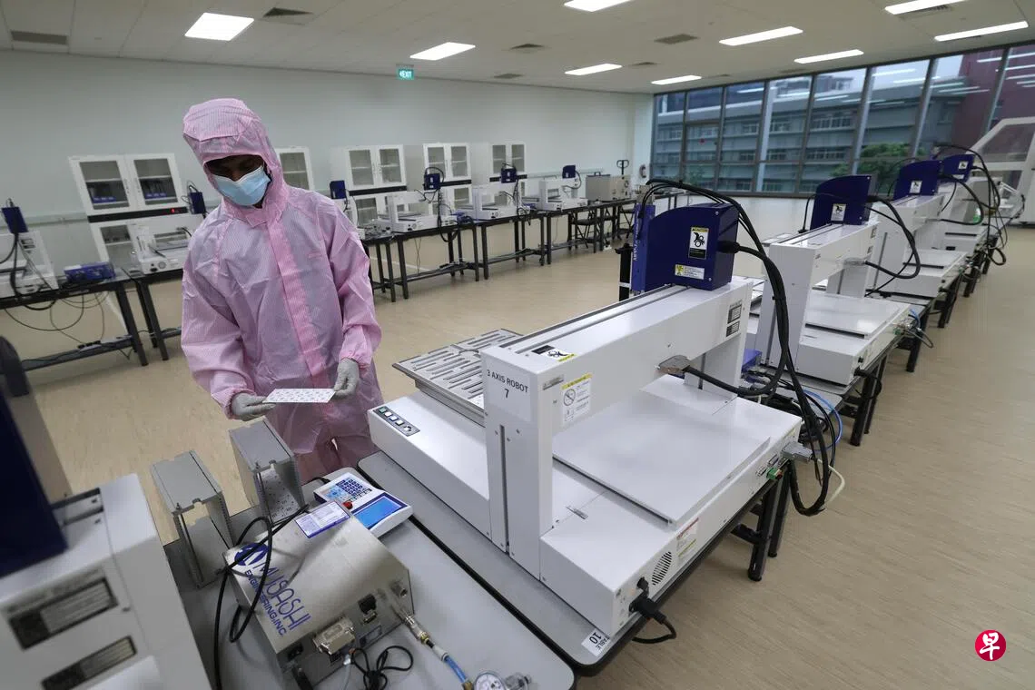电子和精密工程业带动 新加坡7月制造业产值增6.8%