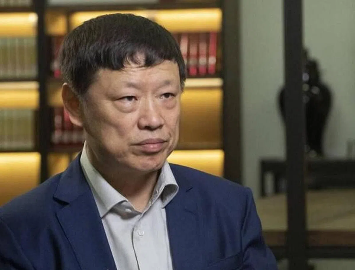 胡锡进被红三代、网红评论员“兔主席”在网上炮轰。（互联网）