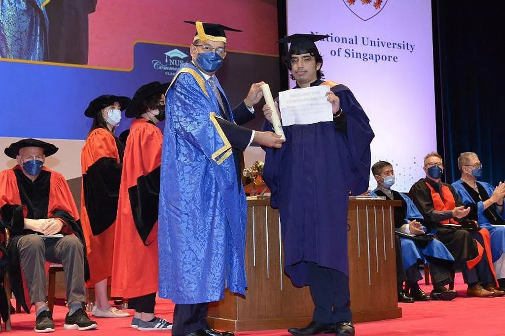 国大生毕业典礼上抗议死刑 警方证实接获报案