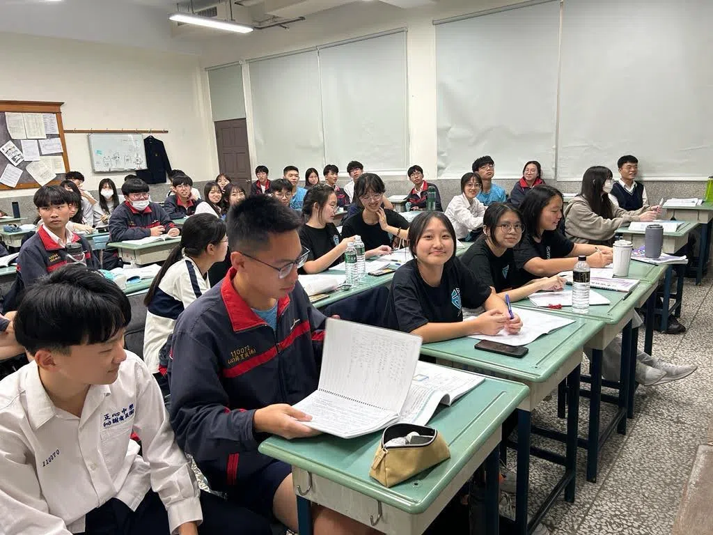 立化中学学生的课程体验活动。（立化中学提供）