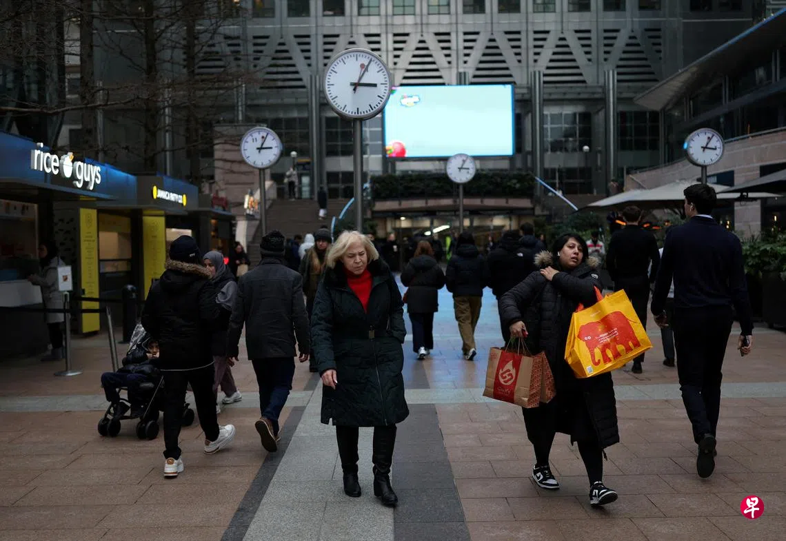 英国通胀连续两月回落市场加大央行年内降息押注| 联合早报