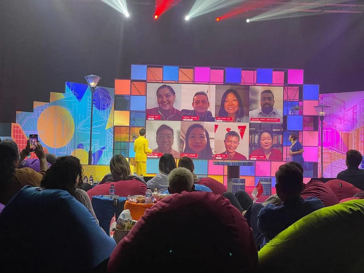 “家在新加坡”国庆庆祝活动星期六上午举行，多名旅居海外的新加坡人通过视频连线，分享他们在国外的经验和感受。（新加坡全球联系司提供）