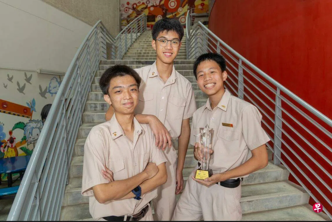 全国中学现场翻译比赛华侨中学摘桂冠| 联合早报